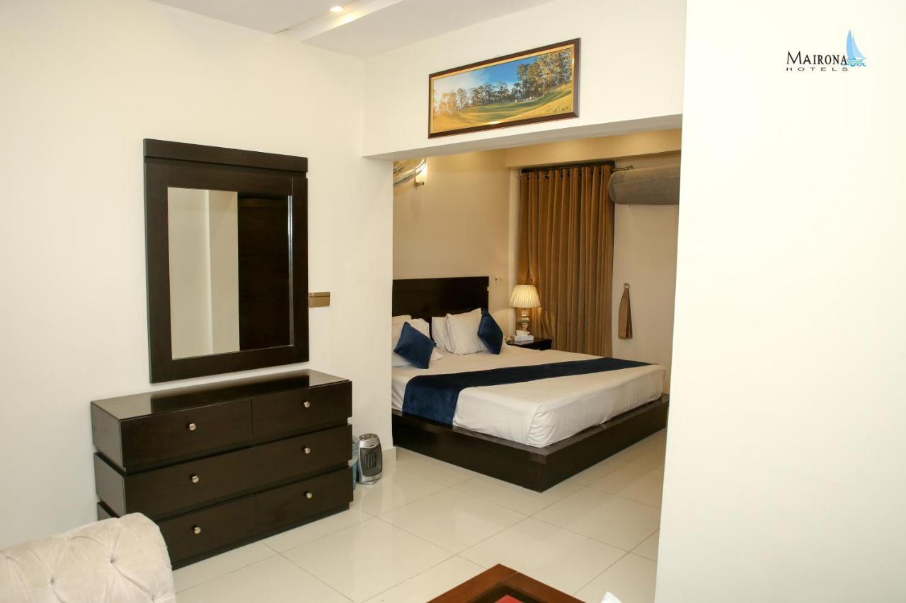 Hotel Mairona Gulberg לאהור מראה חיצוני תמונה