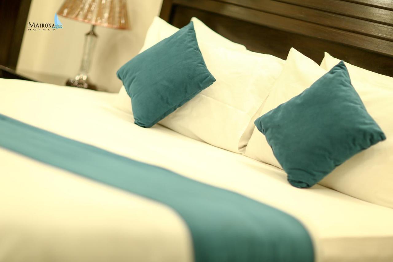 Hotel Mairona Gulberg לאהור מראה חיצוני תמונה