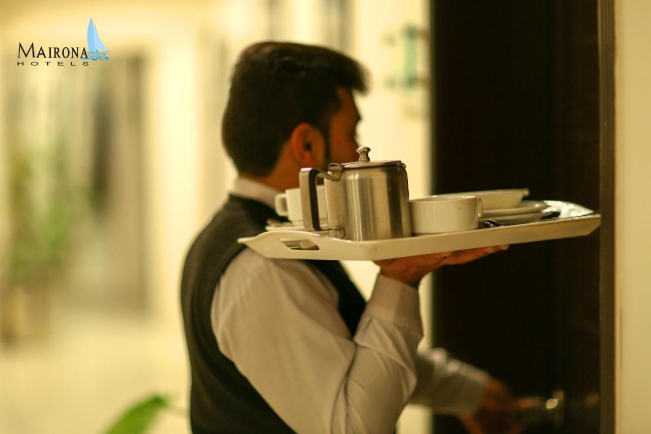 Hotel Mairona Gulberg לאהור מראה חיצוני תמונה