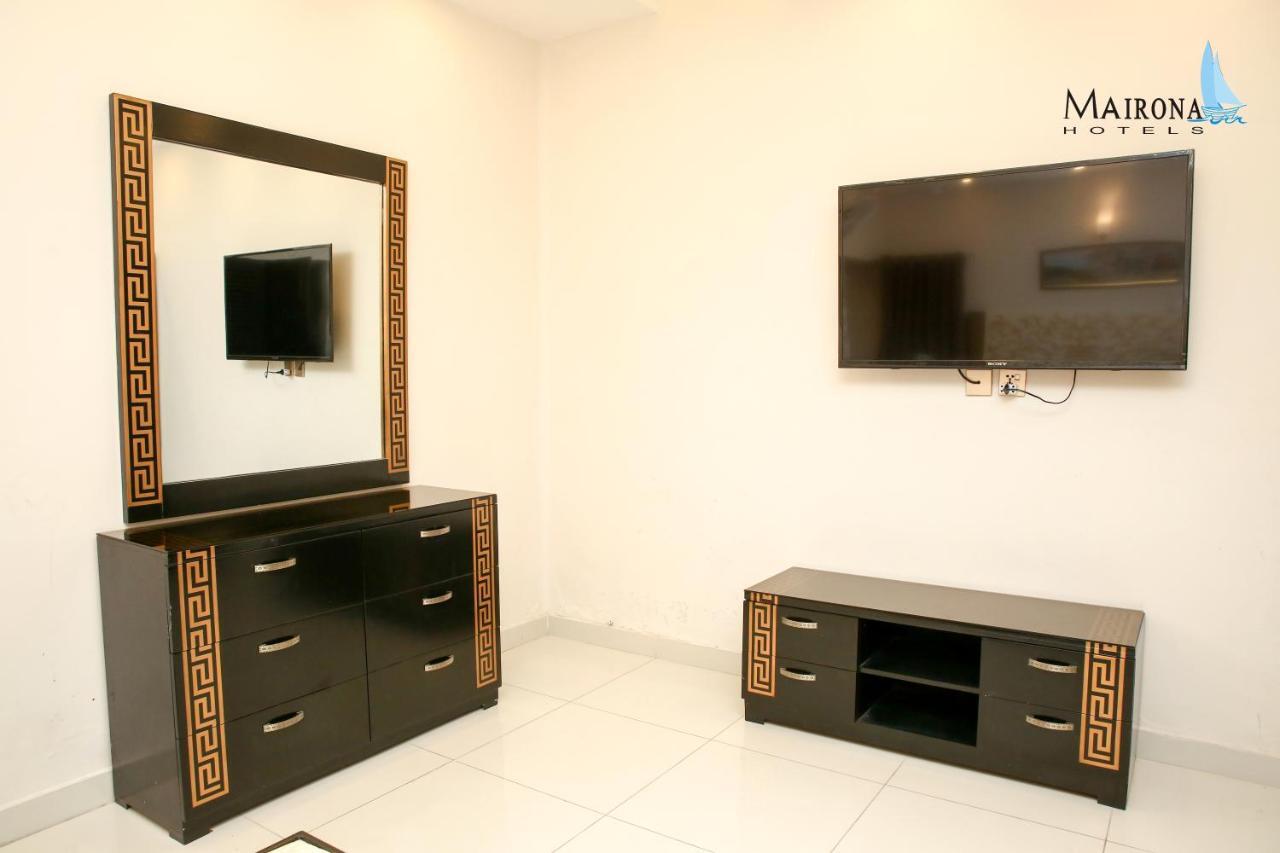 Hotel Mairona Gulberg לאהור מראה חיצוני תמונה
