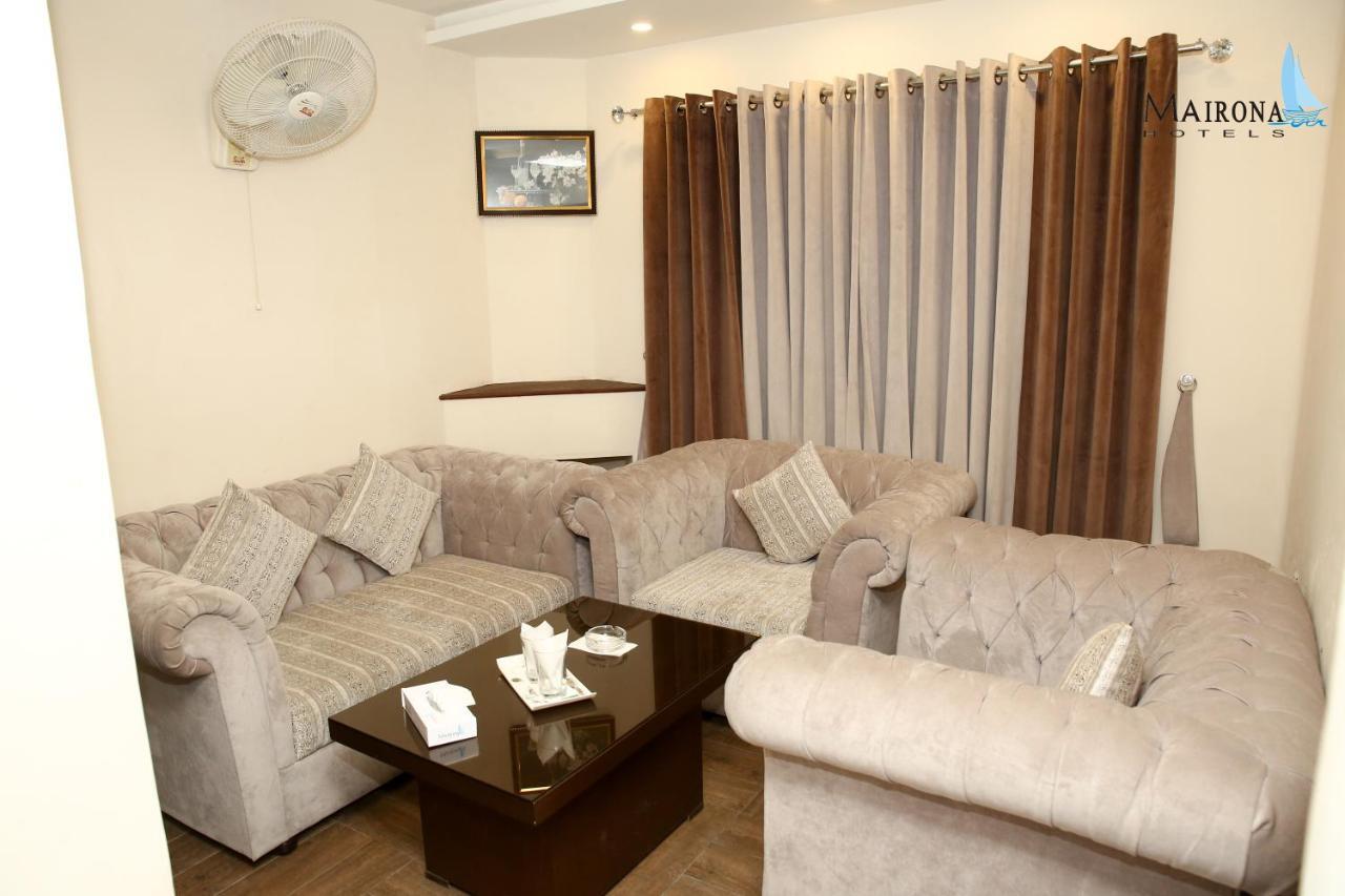 Hotel Mairona Gulberg לאהור מראה חיצוני תמונה