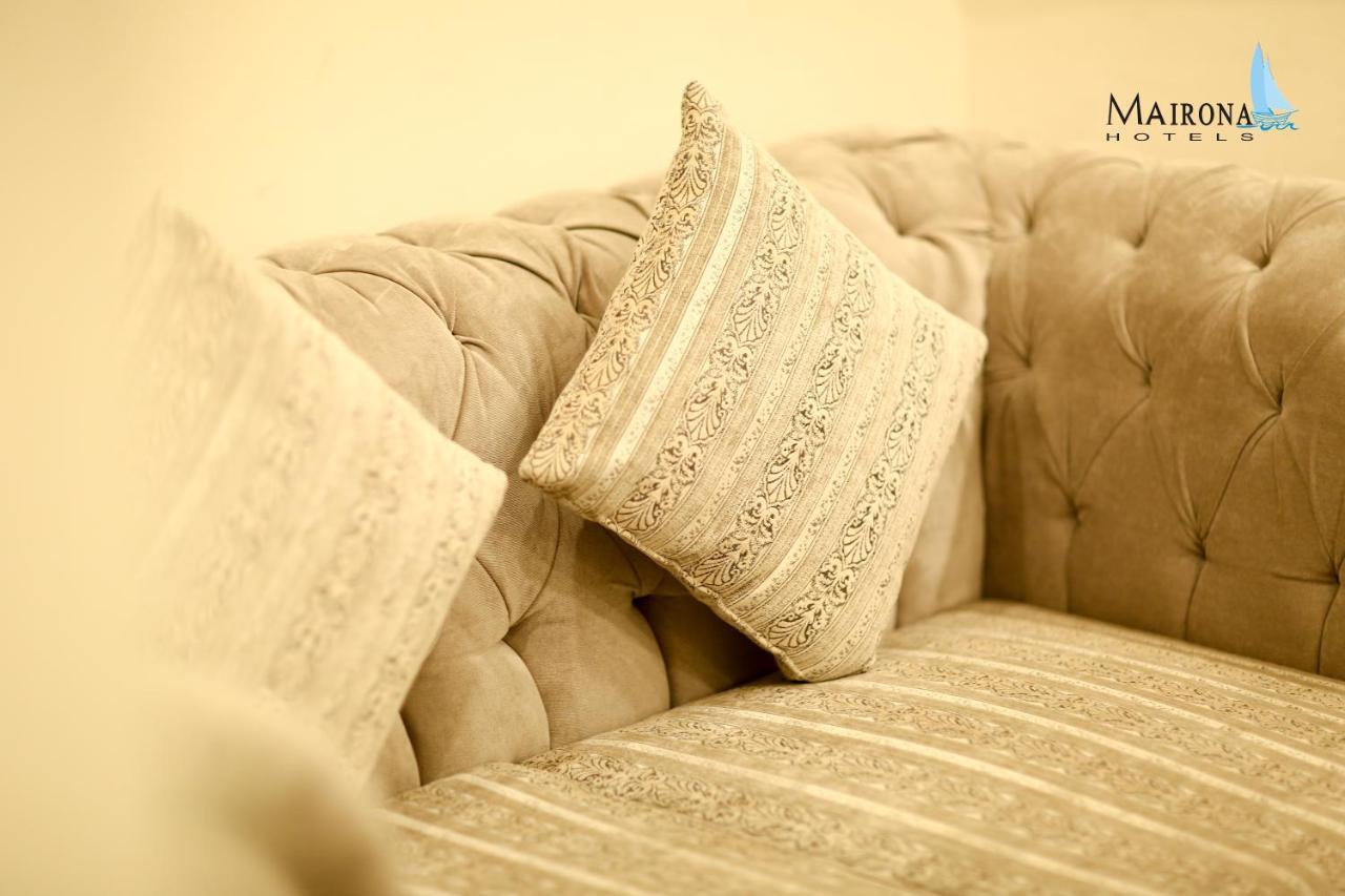 Hotel Mairona Gulberg לאהור מראה חיצוני תמונה