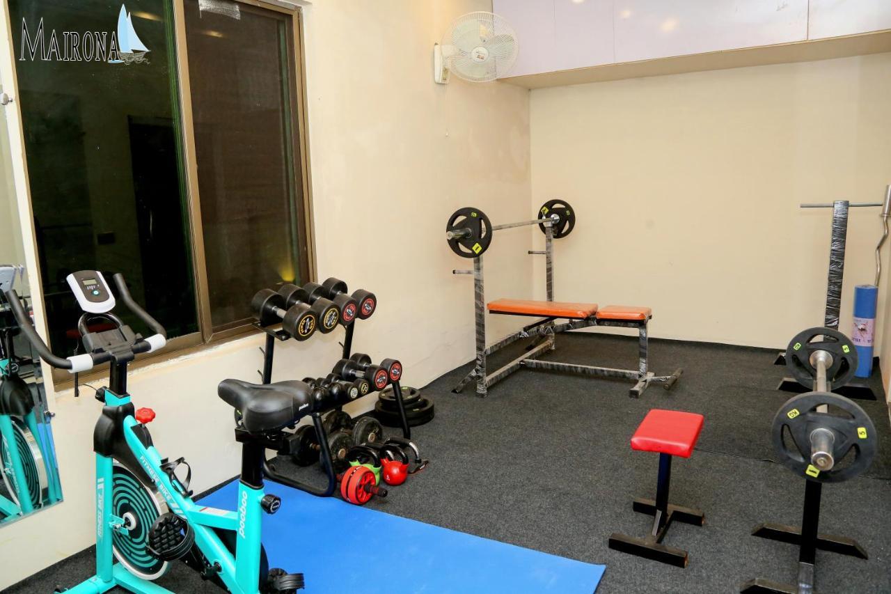 Hotel Mairona Gulberg לאהור מראה חיצוני תמונה
