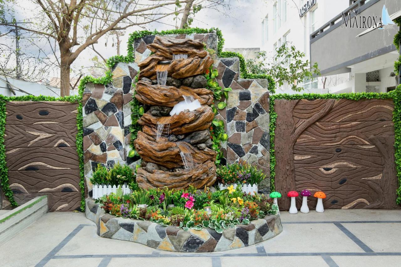 Hotel Mairona Gulberg לאהור מראה חיצוני תמונה