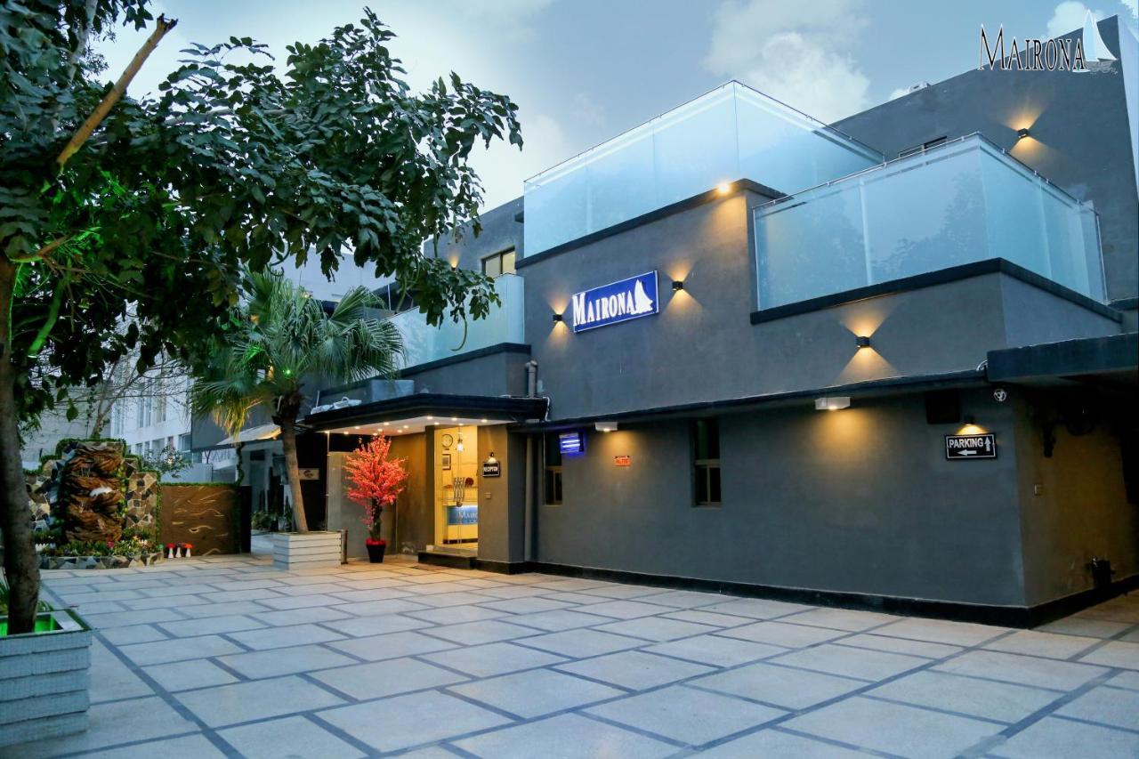 Hotel Mairona Gulberg לאהור מראה חיצוני תמונה