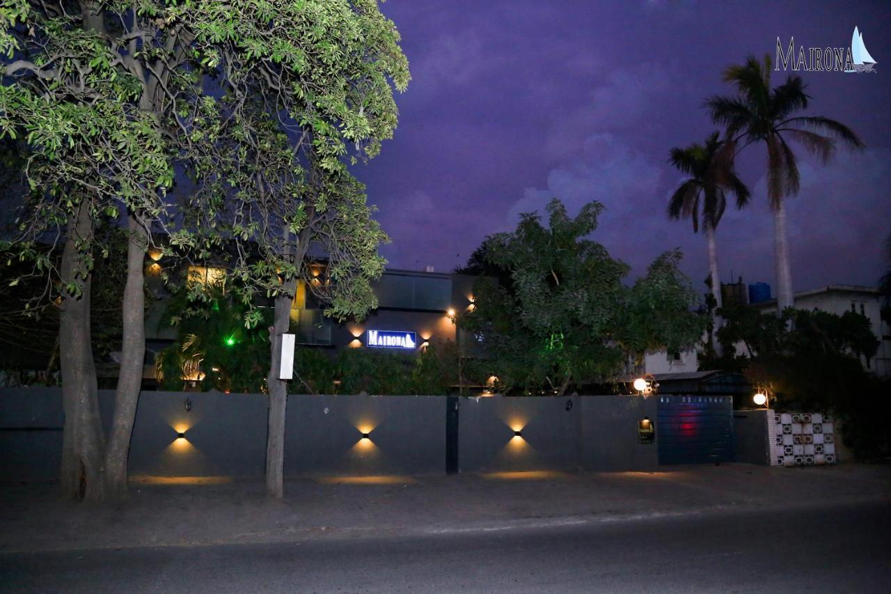 Hotel Mairona Gulberg לאהור מראה חיצוני תמונה